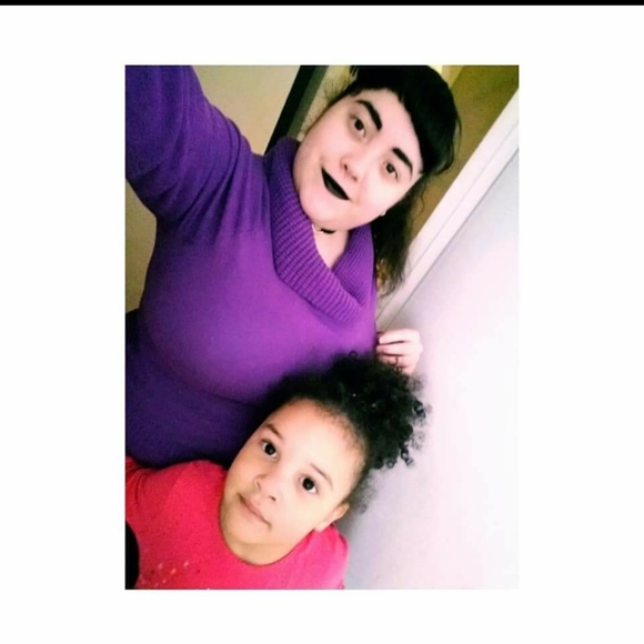 Cute 💜 Purple long sleeve top - size XL - Picture 4 of 4